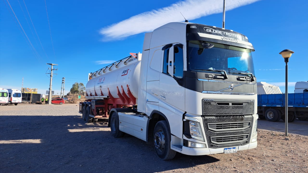 agua potable camion transporte cisterna industrial